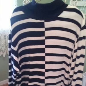 Nina Leonard Ladies sweater